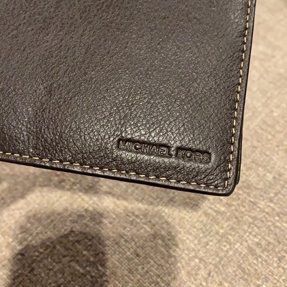 Michael kors wallet - Picture 2 of 5